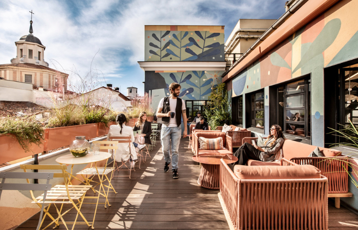 La terraza de LOOM Huertas es uno de los mejores espacios para llevar a cabo tus eventos en Madrid