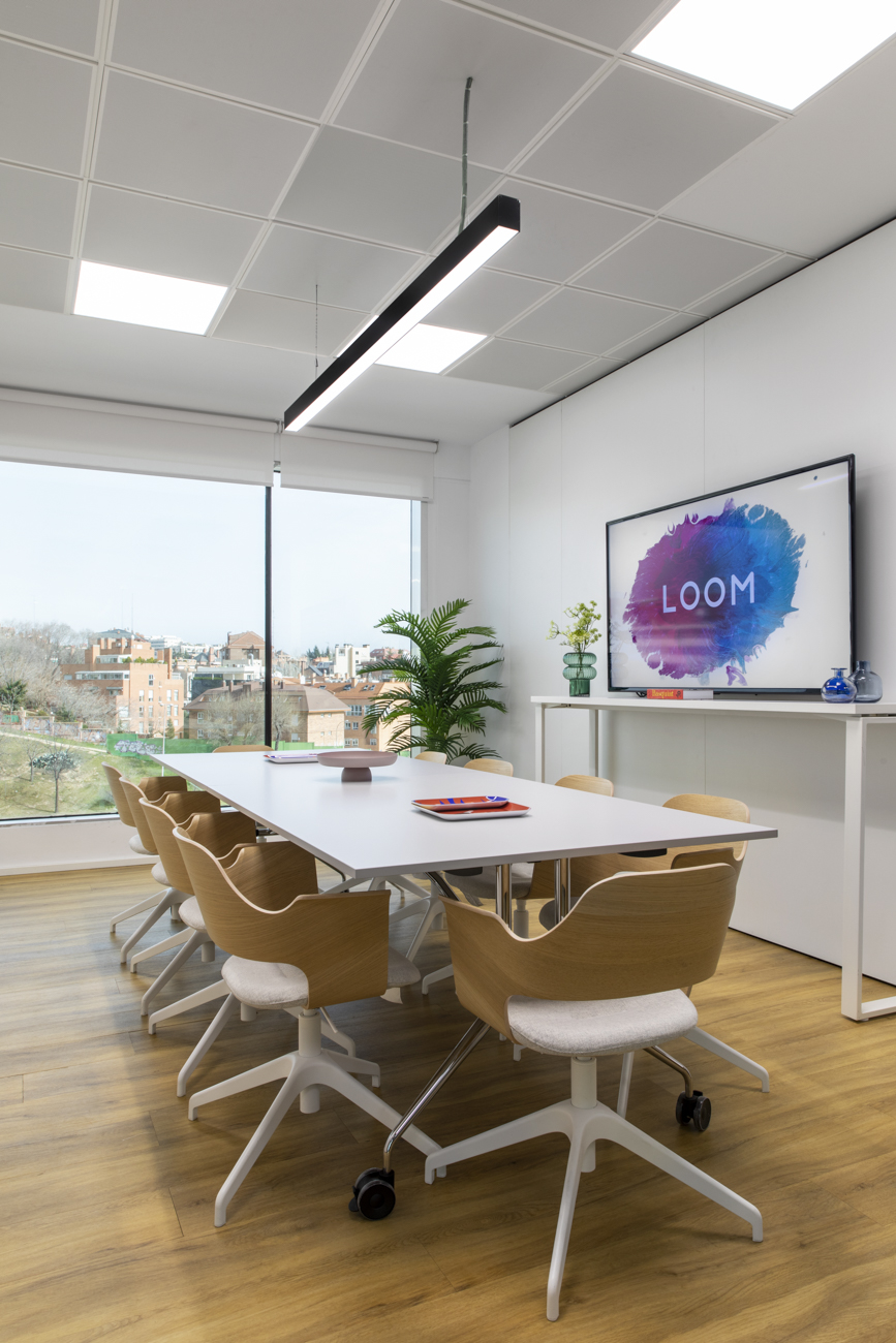 Sala Orégano, una de las mejores salas de reuniones en Madrid con las ultimas tecnologías y luz natural