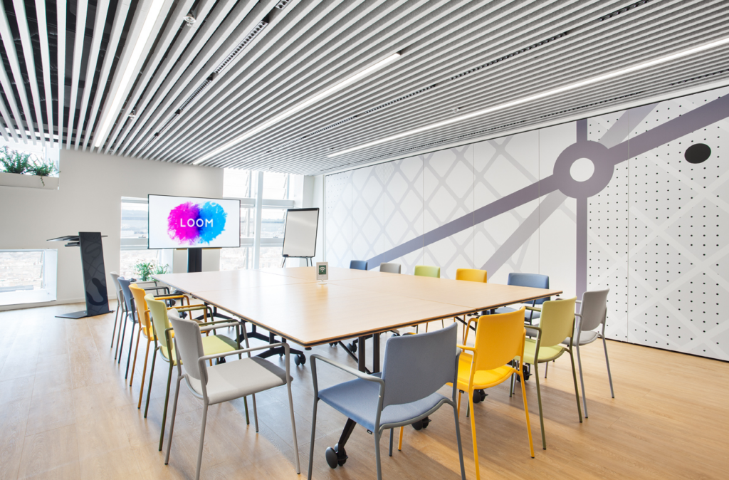 sala eixample en torre glories es una de las mejores salas de reuniones en Barcelona