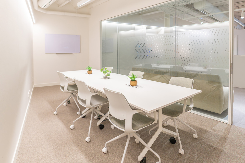 E-commerce_FER_Sala Pantone_1000x666_3